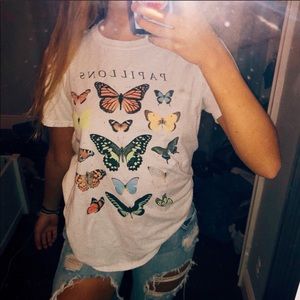 Urban Outfitters butterfly graphic tee🦋